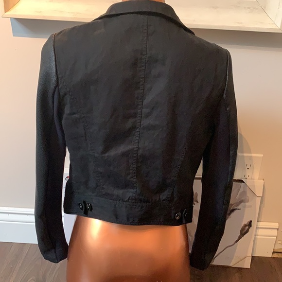 🥼BCBGMaxAzria Jacket - Picture 3 of 4